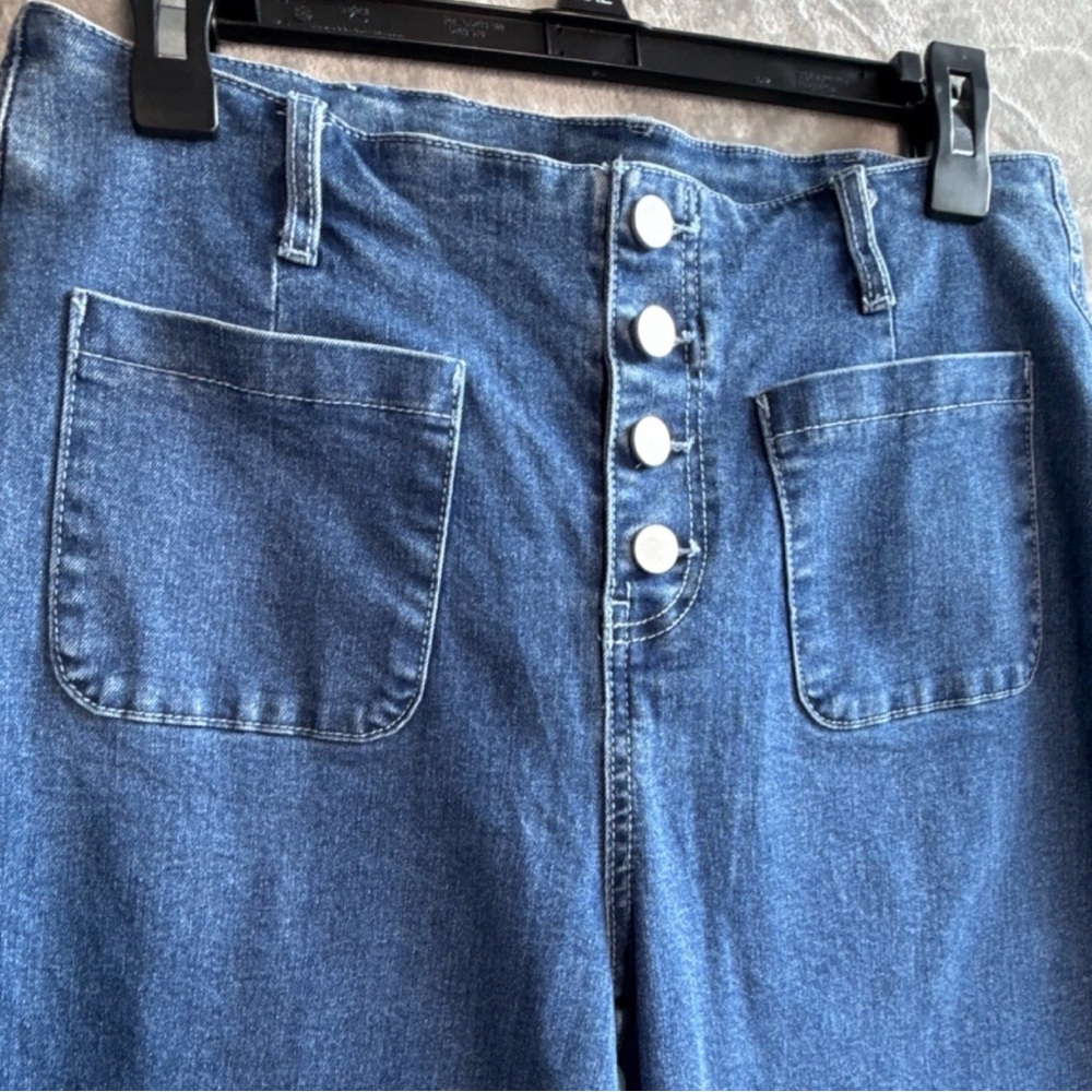 Women's 12 High Rise Straight Leg Denim Jeans Button Front Big pockets  Crop - Picture 3 of 8